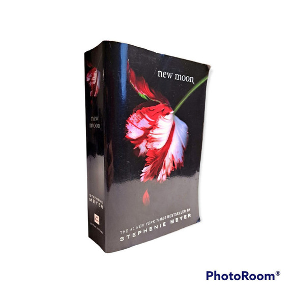 Stephanie Meyer New Moon the twilight saga Book - Picture 2 of 7